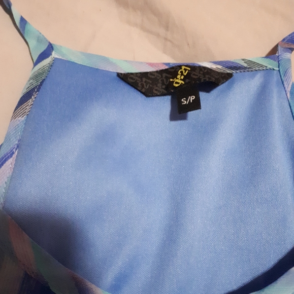 Super cute flowy womens top - Picture 2 of 3